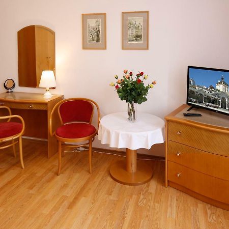 Apartman Moravska Karlovy Vary Esterno foto