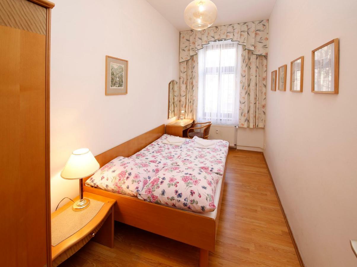 Apartman Moravska Karlovy Vary Esterno foto